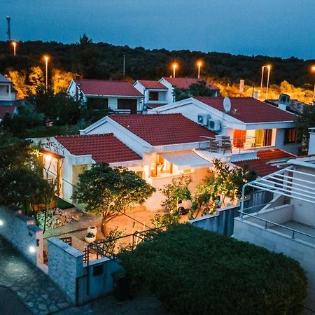 Apartments Summer Touch Petrcane Bagian luar foto