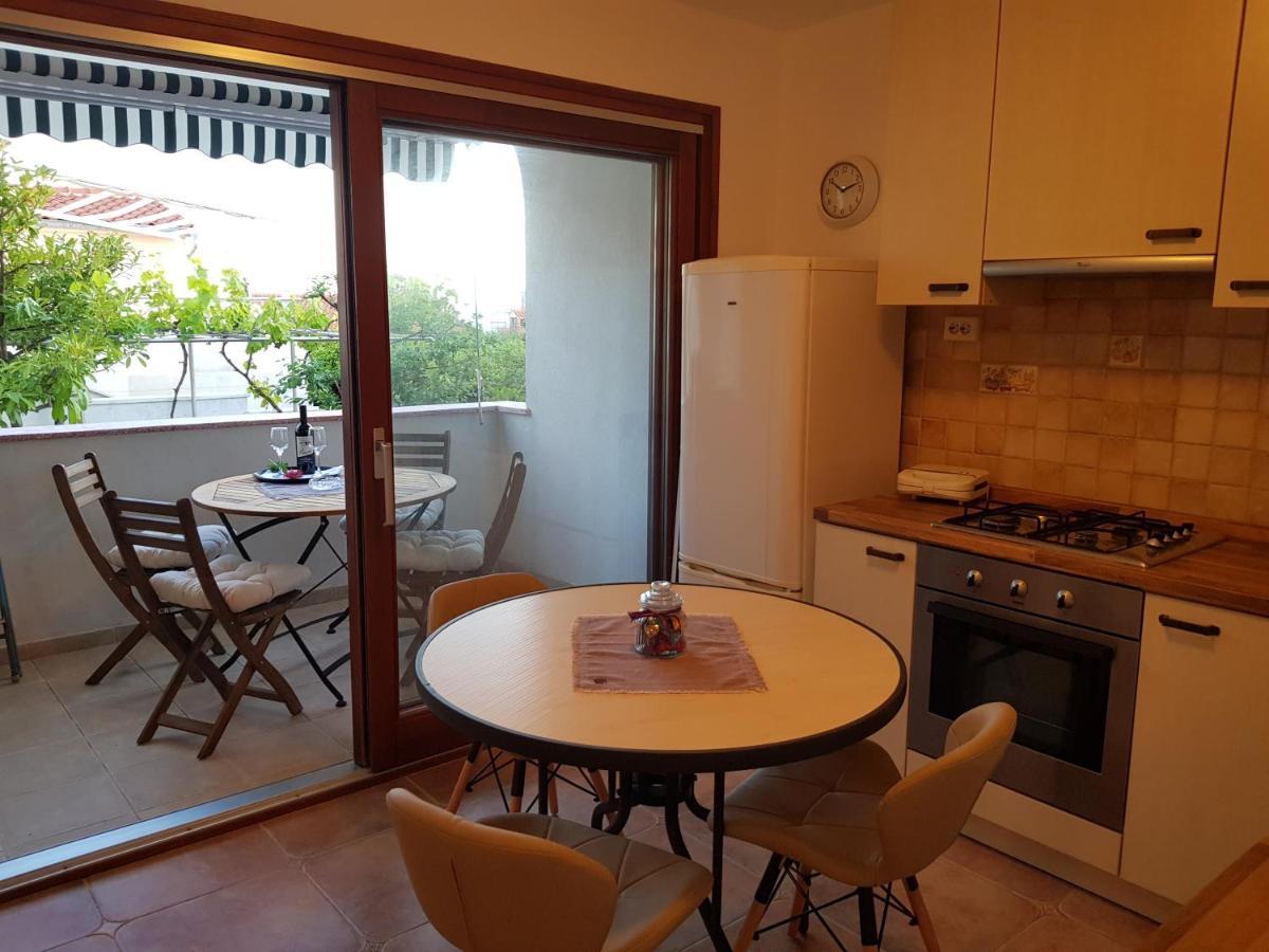 Apartments Summer Touch Petrcane Bagian luar foto