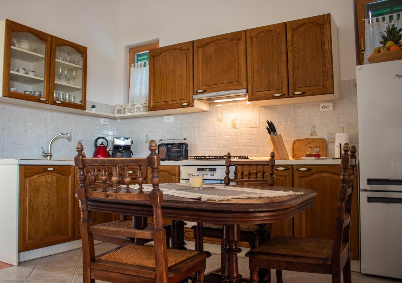 Apartments Summer Touch Petrcane Bagian luar foto