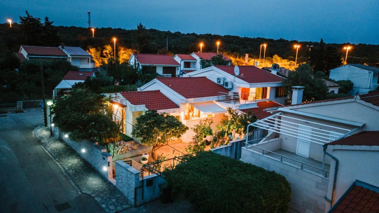 Apartments Summer Touch Petrcane Bagian luar foto