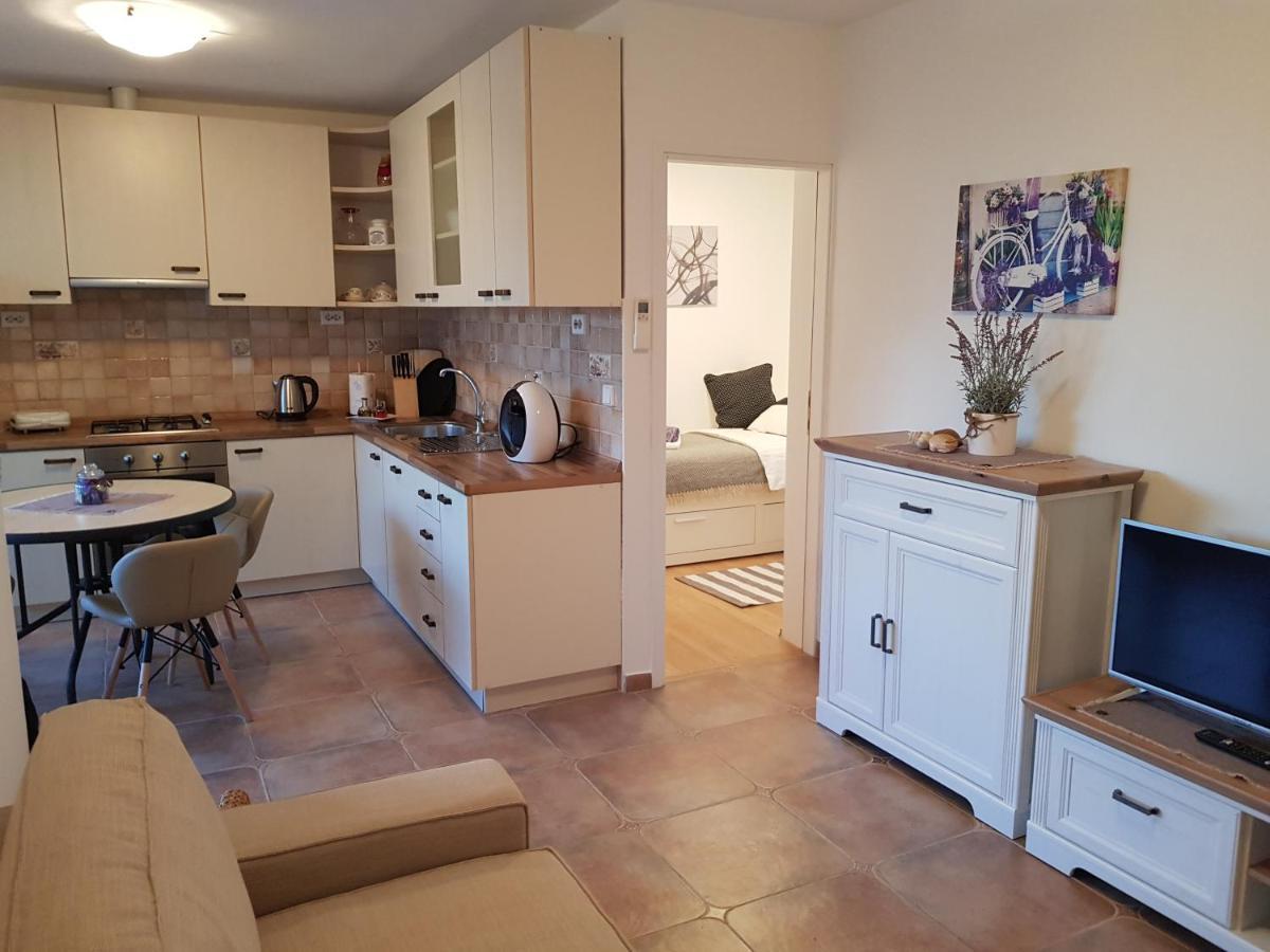 Apartments Summer Touch Petrcane Bagian luar foto