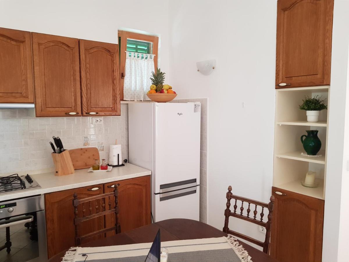 Apartments Summer Touch Petrcane Bagian luar foto