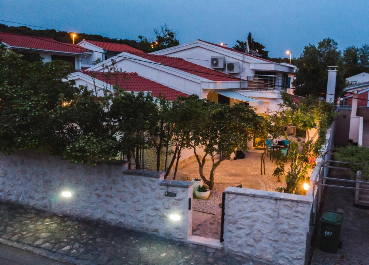 Apartments Summer Touch Petrcane Bagian luar foto