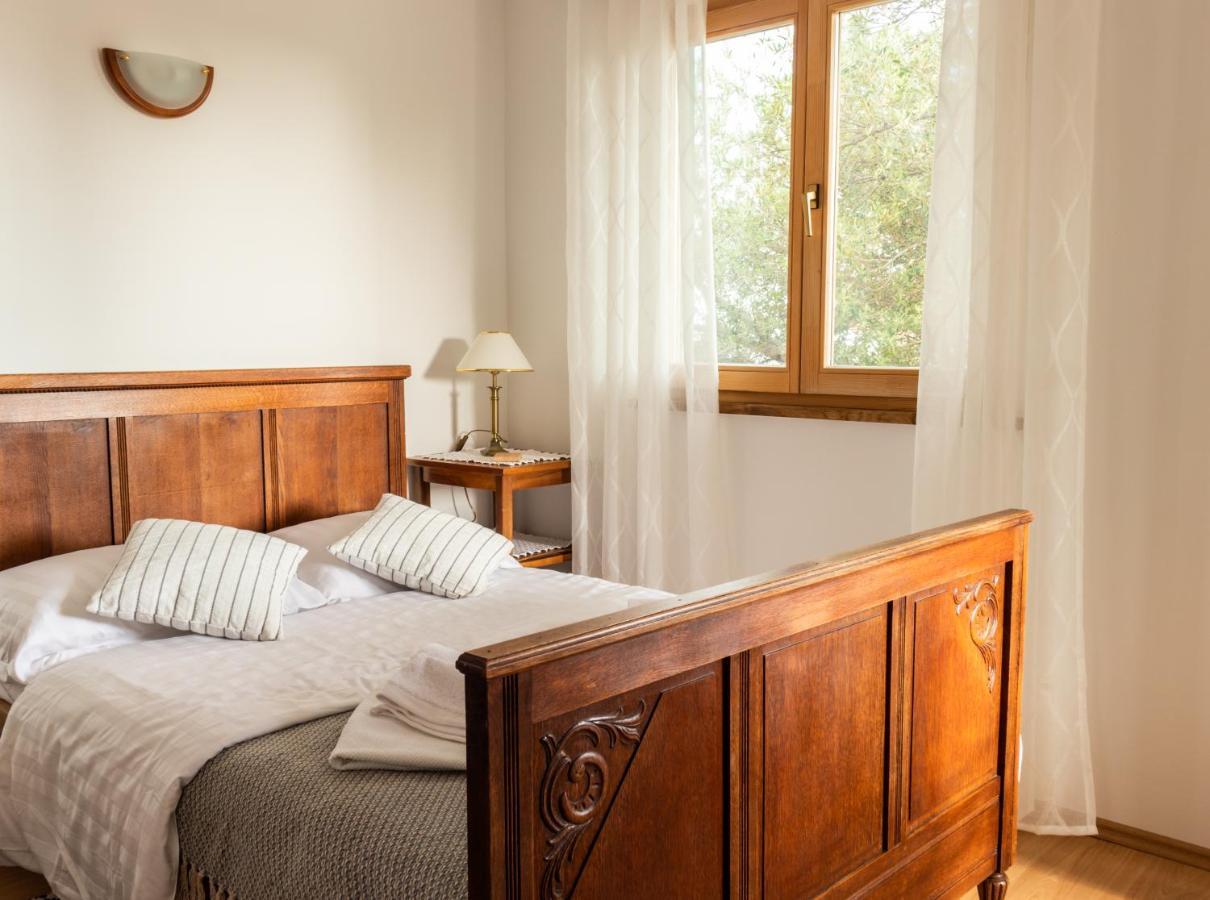 Apartments Summer Touch Petrcane Bagian luar foto