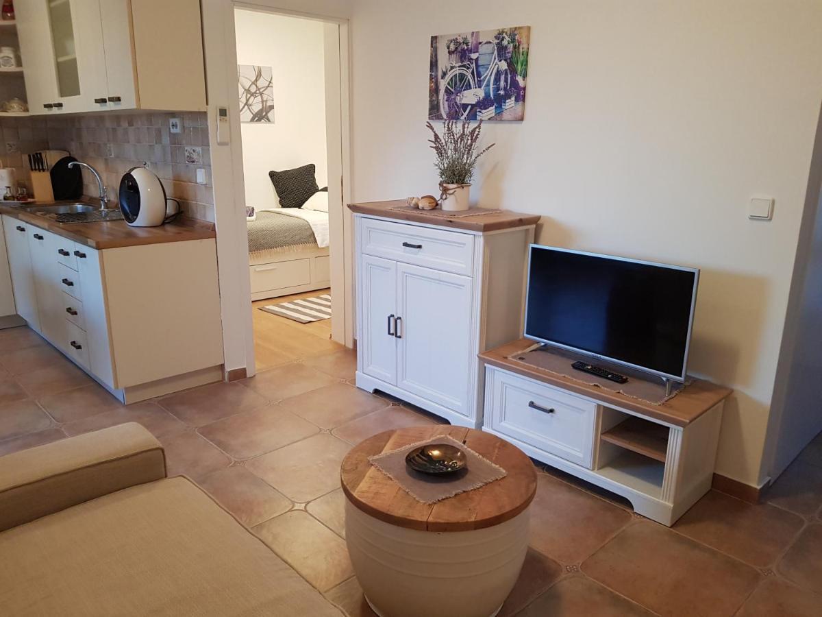 Apartments Summer Touch Petrcane Bagian luar foto