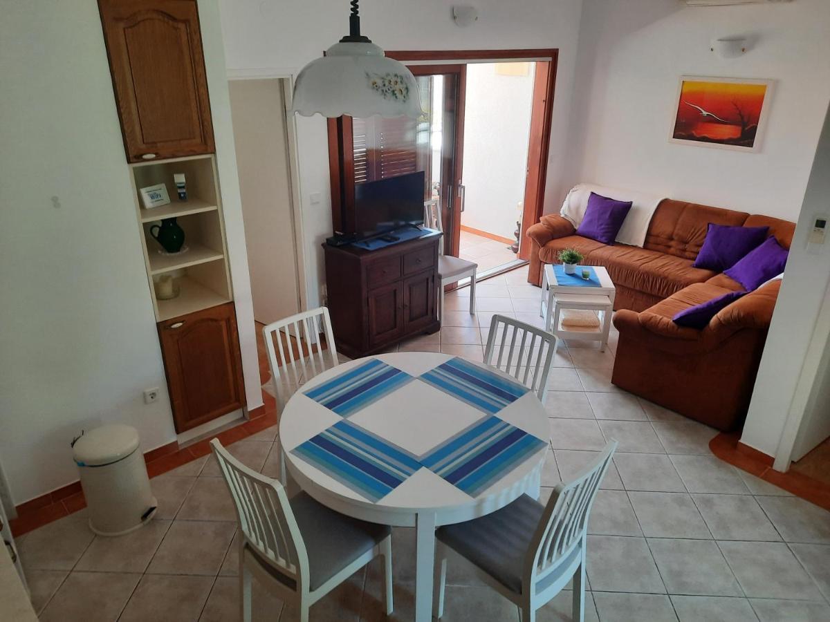 Apartments Summer Touch Petrcane Bagian luar foto